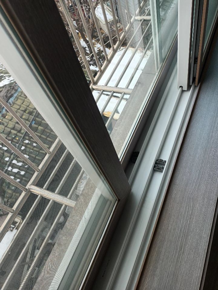 입주24 창틀 청소 후